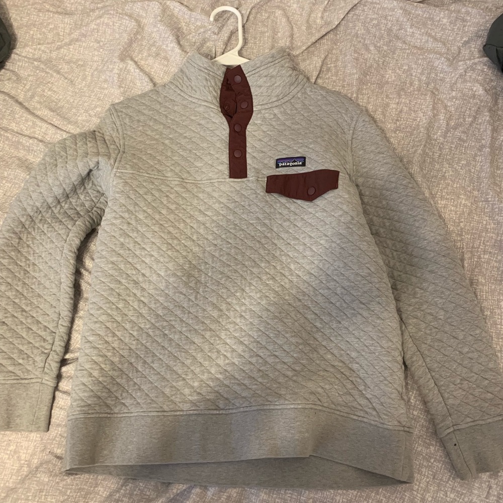 Women’s Patagonia pullover